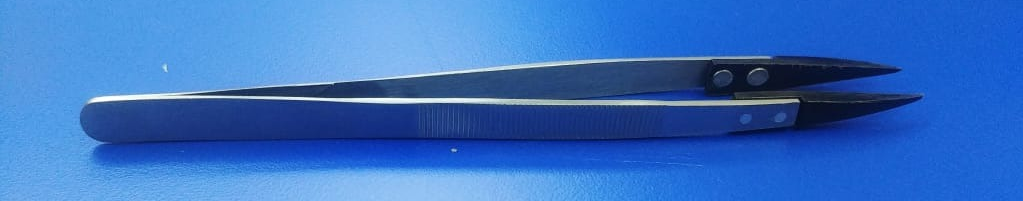 TWEEZER WITH RUBBER TIPS 2